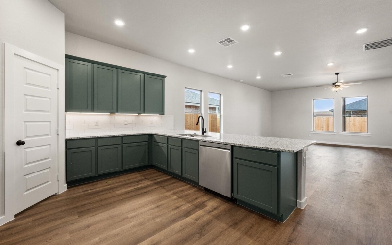 6002 Volney Avenue, Lubbock, TX 79407, 3 Bedrooms Bedrooms, ,2 BathroomsBathrooms,Residential,For Sale,6002 Volney Avenue,202556759
