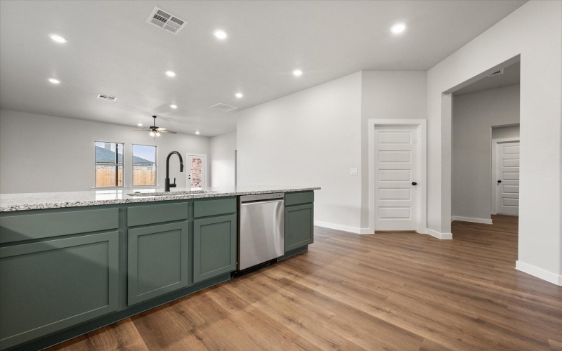 6002 Volney Avenue, Lubbock, TX 79407, 3 Bedrooms Bedrooms, ,2 BathroomsBathrooms,Residential,For Sale,6002 Volney Avenue,202556759
