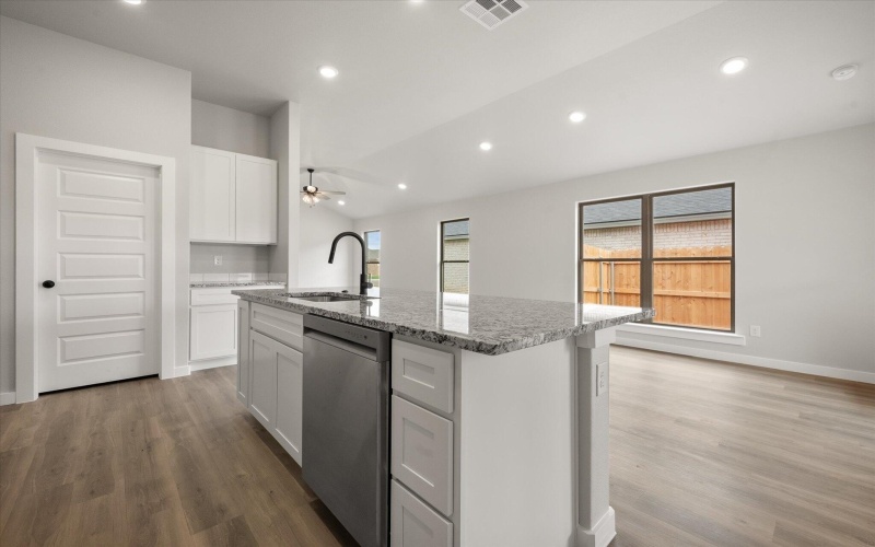 6004 Volney Avenue, Lubbock, TX 79407, 4 Bedrooms Bedrooms, ,2 BathroomsBathrooms,Residential,For Sale,6004 Volney Avenue,202556760