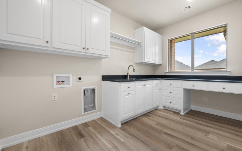 4604 141st Street, Lubbock, TX 79424, 4 Bedrooms Bedrooms, ,3 BathroomsBathrooms,Residential,For Sale,4604 141st Street,202556781