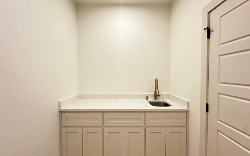 2217 S County Rd 1059, Midland, TX 79705, 4 Bedrooms Bedrooms, ,2 BathroomsBathrooms,Residential,For Sale,2217 S County Rd 1059,50083210
