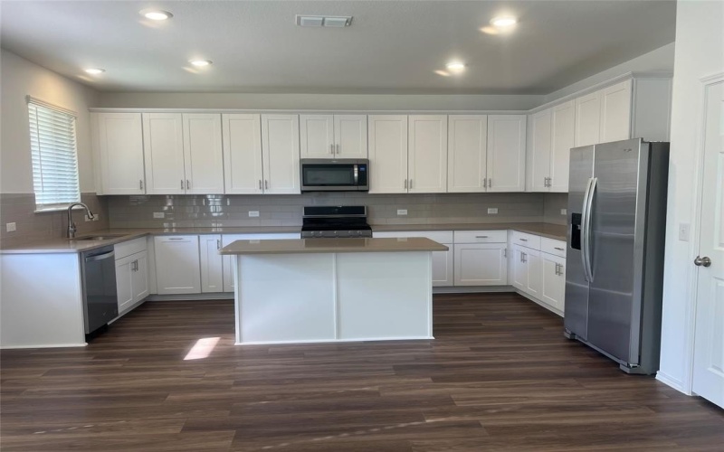 911 Marigold Street, Princeton, TX 75407, 4 Bedrooms Bedrooms, ,3 BathroomsBathrooms,Residential Lease,For Rent,911 Marigold Street,20955352