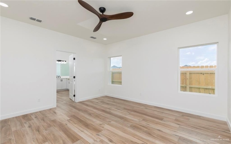 5706 N 44th Lane, McAllen, TX 78504, 3 Bedrooms Bedrooms, ,2 BathroomsBathrooms,Residential,For Sale,5706 N 44th Lane,474512