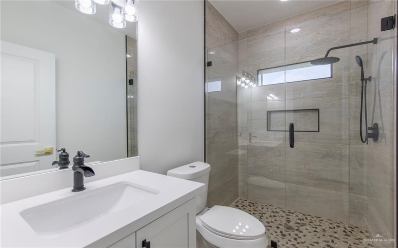5706 N 44th Lane, McAllen, TX 78504, 3 Bedrooms Bedrooms, ,2 BathroomsBathrooms,Residential,For Sale,5706 N 44th Lane,474512