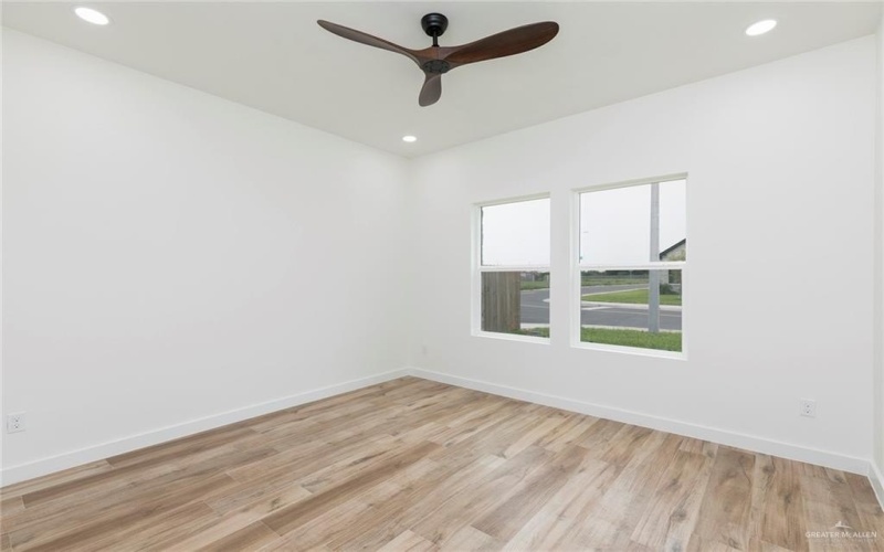 5706 N 44th Lane, McAllen, TX 78504, 3 Bedrooms Bedrooms, ,2 BathroomsBathrooms,Residential,For Sale,5706 N 44th Lane,474512