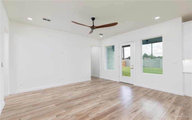 5706 N 44th Lane, McAllen, TX 78504, 3 Bedrooms Bedrooms, ,2 BathroomsBathrooms,Residential,For Sale,5706 N 44th Lane,474512