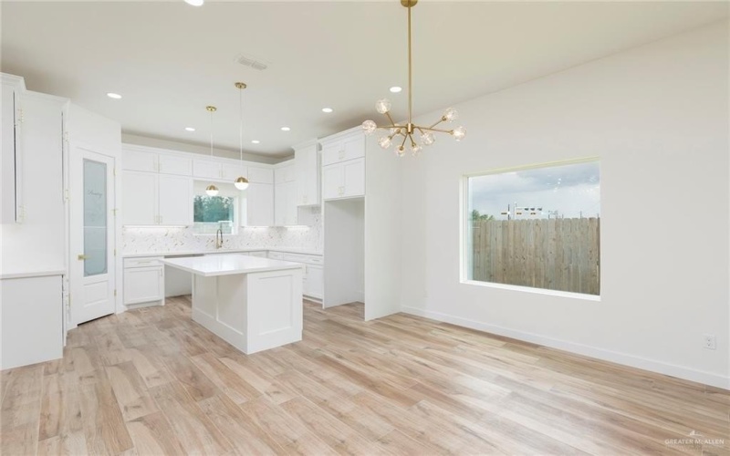 5706 N 44th Lane, McAllen, TX 78504, 3 Bedrooms Bedrooms, ,2 BathroomsBathrooms,Residential,For Sale,5706 N 44th Lane,474512