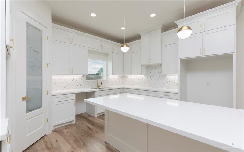 5706 N 44th Lane, McAllen, TX 78504, 3 Bedrooms Bedrooms, ,2 BathroomsBathrooms,Residential,For Sale,5706 N 44th Lane,474512