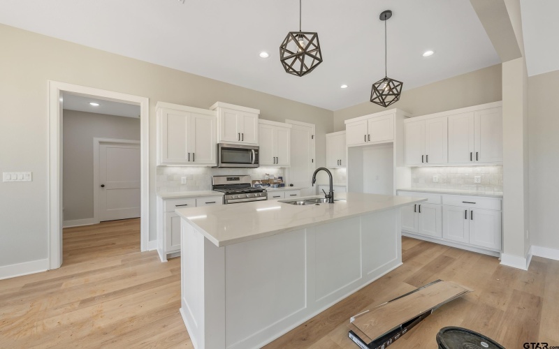 606 Prince Ln, Tyler, TX 75704, 4 Habitaciones Habitaciones , ,2 BañosBaños,Residential,En Venta,606 Prince Ln,25009626