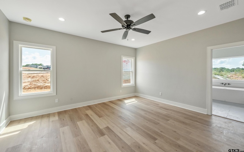 606 Prince Ln, Tyler, TX 75704, 4 Habitaciones Habitaciones , ,2 BañosBaños,Residential,En Venta,606 Prince Ln,25009626