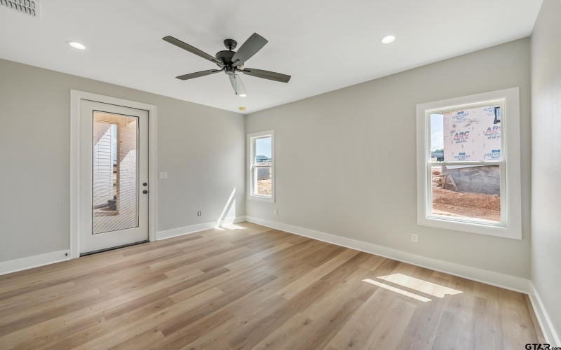 606 Prince Ln, Tyler, TX 75704, 4 Habitaciones Habitaciones , ,2 BañosBaños,Residential,En Venta,606 Prince Ln,25009626