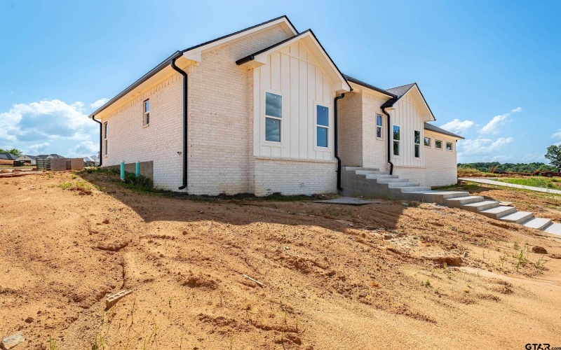 606 Prince Ln, Tyler, TX 75704, 4 Habitaciones Habitaciones , ,2 BañosBaños,Residential,En Venta,606 Prince Ln,25009626