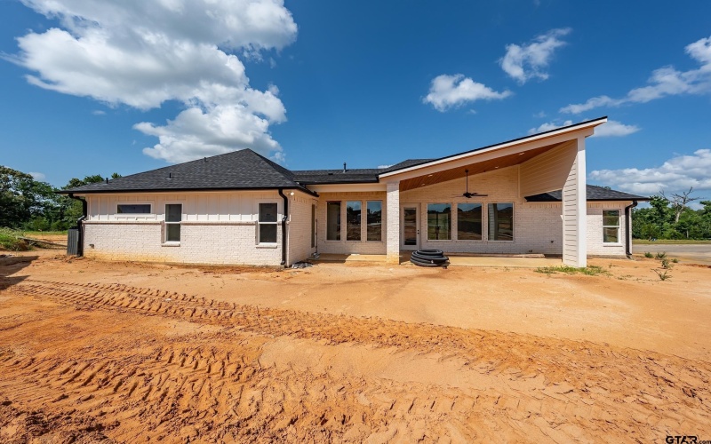 606 Prince Ln, Tyler, TX 75704, 4 Habitaciones Habitaciones , ,2 BañosBaños,Residential,En Venta,606 Prince Ln,25009626