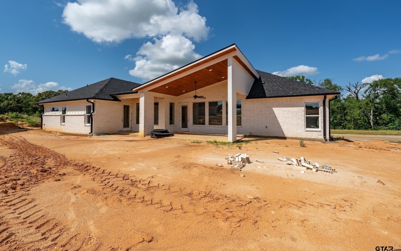 606 Prince Ln, Tyler, TX 75704, 4 Habitaciones Habitaciones , ,2 BañosBaños,Residential,En Venta,606 Prince Ln,25009626