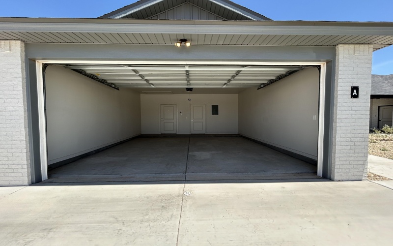 7012 40th Street #A, Lubbock, TX 79407, 3 Bedrooms Bedrooms, ,2 BathroomsBathrooms,Residential Lease,For Rent,7012 40th Street,202556835