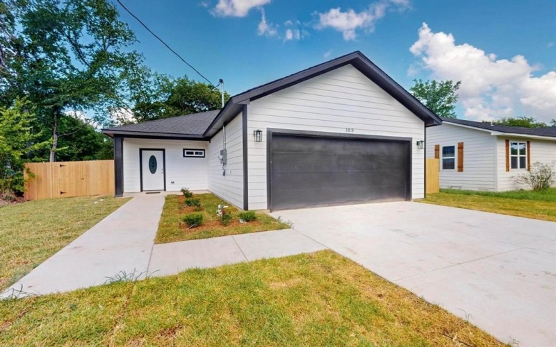 103 S Alma Avenue, Kerens, TX 75144, 3 Bedrooms Bedrooms, ,2 BathroomsBathrooms,Residential,For Sale,103 S Alma Avenue,20970574