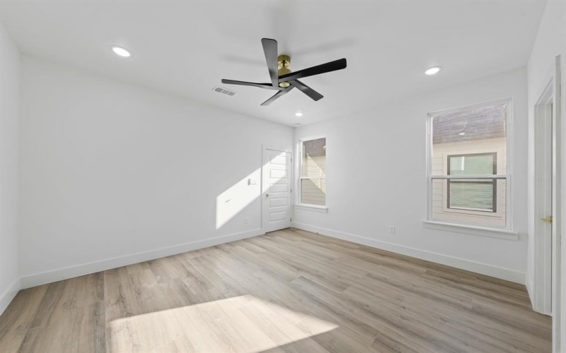 2635 Pennsylvania Avenue, Dallas, TX 75215, 4 Habitaciones Habitaciones , ,2 BañosBaños,Residential,En Venta,2635 Pennsylvania Avenue,20978301