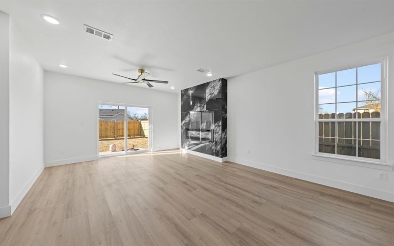 2635 Pennsylvania Avenue, Dallas, TX 75215, 4 Habitaciones Habitaciones , ,2 BañosBaños,Residential,En Venta,2635 Pennsylvania Avenue,20978301
