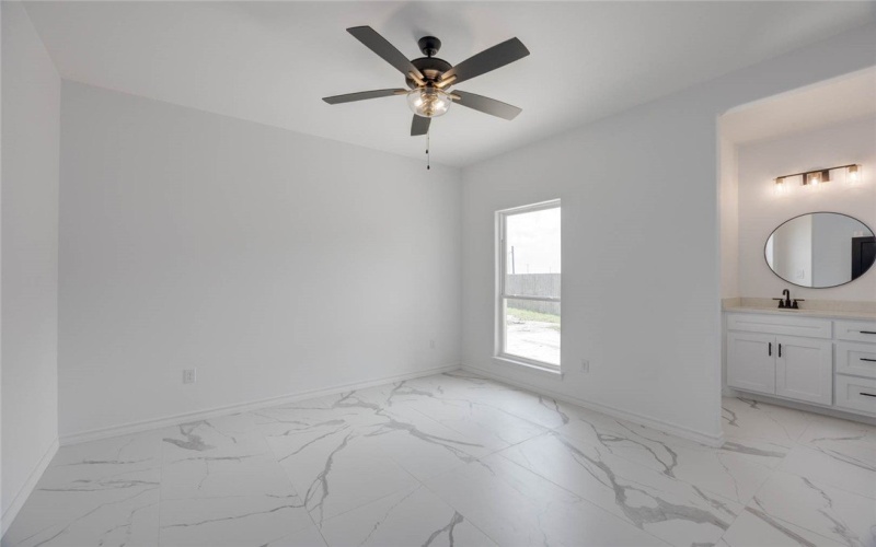 1365 Whitehand Court, Corpus Christi, TX 78415, 5 Habitaciones Habitaciones , ,3 BañosBaños,Residential,En Venta,1365 Whitehand Court,457689