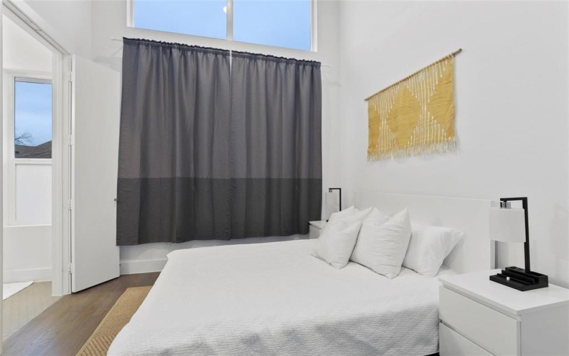 2226 N Garrett Avenue #105, Dallas, TX 75206, 2 Bedrooms Bedrooms, ,2 BathroomsBathrooms,Residential Lease,For Rent,2226 N Garrett Avenue,20978704