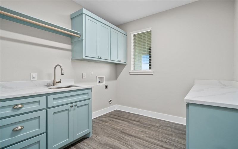 202 Drum Drive, Rockport, TX 78382, 4 Habitaciones Habitaciones , ,3 BañosBaños,Residential,En Venta,202 Drum Drive,451802