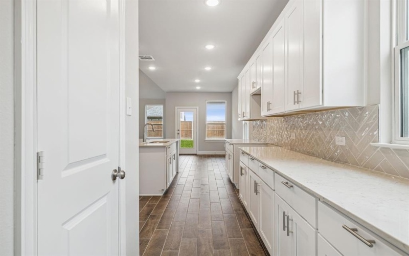 1836 Acosta Drive, Forney, TX 75126, 5 Bedrooms Bedrooms, ,3 BathroomsBathrooms,Residential,For Sale,1836 Acosta Drive,20978907