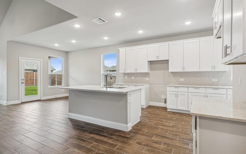 1836 Acosta Drive, Forney, TX 75126, 5 Bedrooms Bedrooms, ,3 BathroomsBathrooms,Residential,For Sale,1836 Acosta Drive,20978907