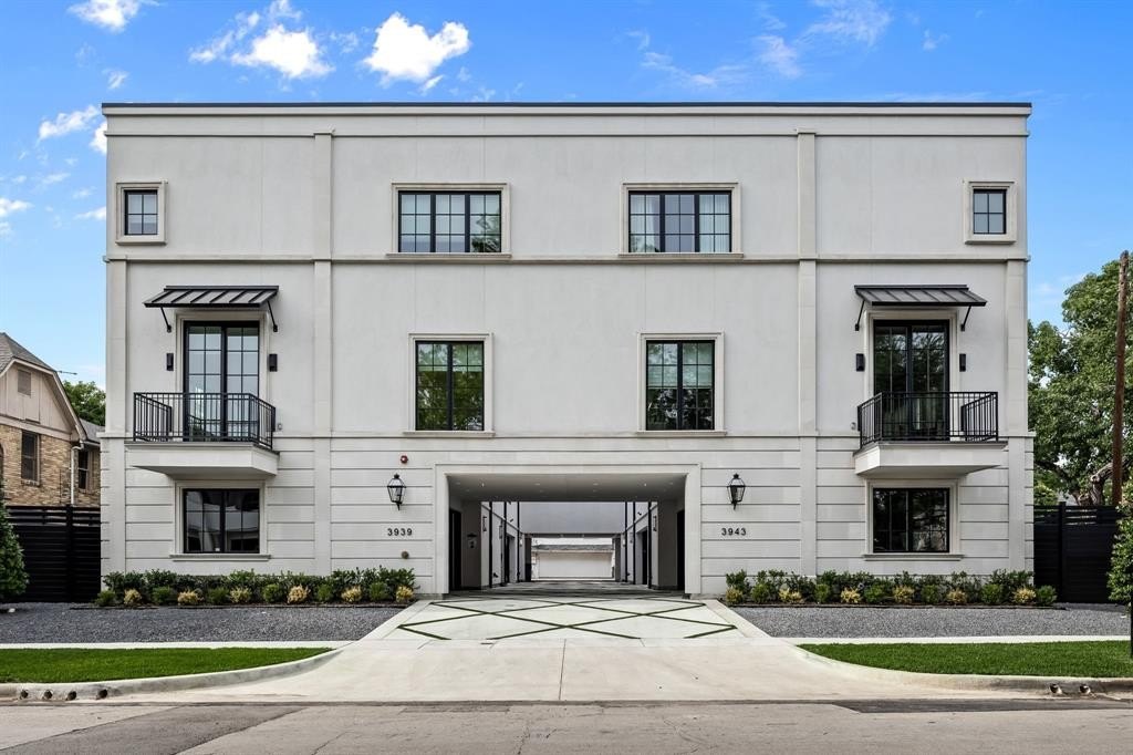 3939 Hawthorne #103, Dallas, TX 75219, 3 Bedrooms Bedrooms, ,3 BathroomsBathrooms,Residential,For Sale,3939 Hawthorne,20978985