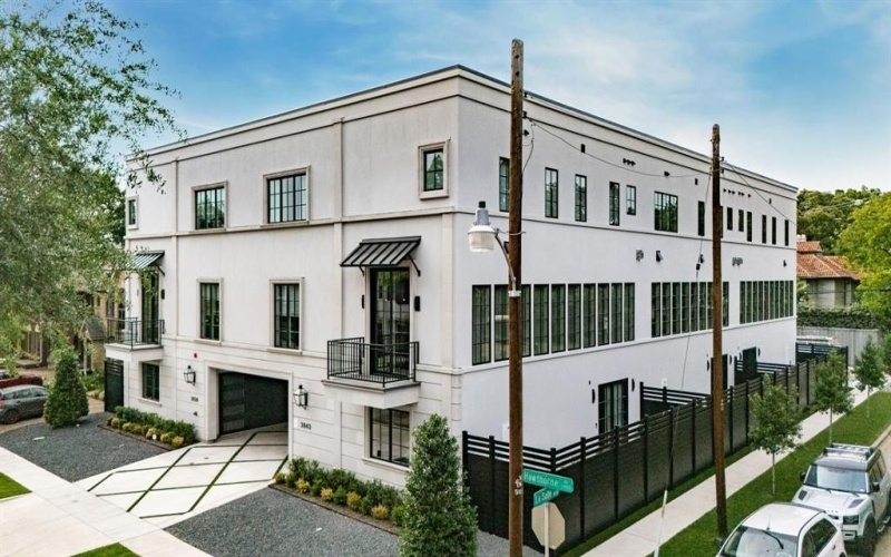 3939 Hawthorne #103, Dallas, TX 75219, 3 Bedrooms Bedrooms, ,3 BathroomsBathrooms,Residential,For Sale,3939 Hawthorne,20978985