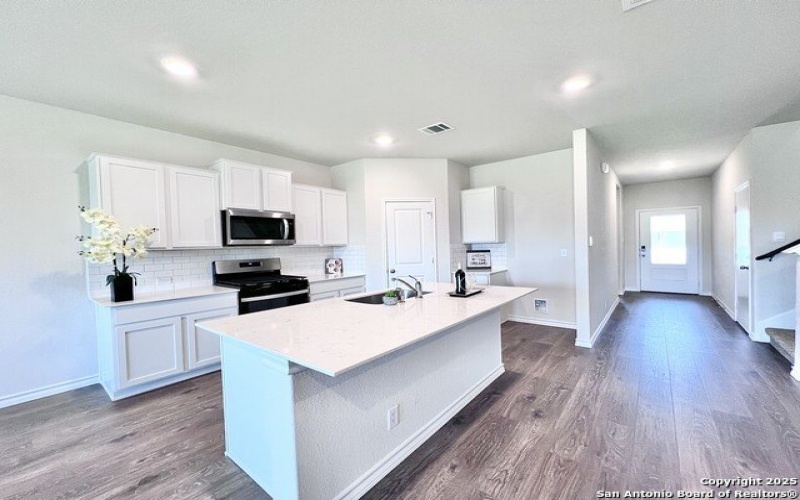 21109 WATERCOURSE WAY, San Antonio, TX 78266, 4 Bedrooms Bedrooms, ,3 BathroomsBathrooms,Residential Lease,For Rent,21109 WATERCOURSE WAY,1874631