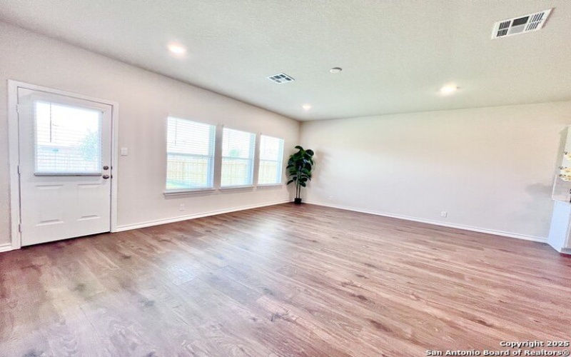21109 WATERCOURSE WAY, San Antonio, TX 78266, 4 Bedrooms Bedrooms, ,3 BathroomsBathrooms,Residential Lease,For Rent,21109 WATERCOURSE WAY,1874631