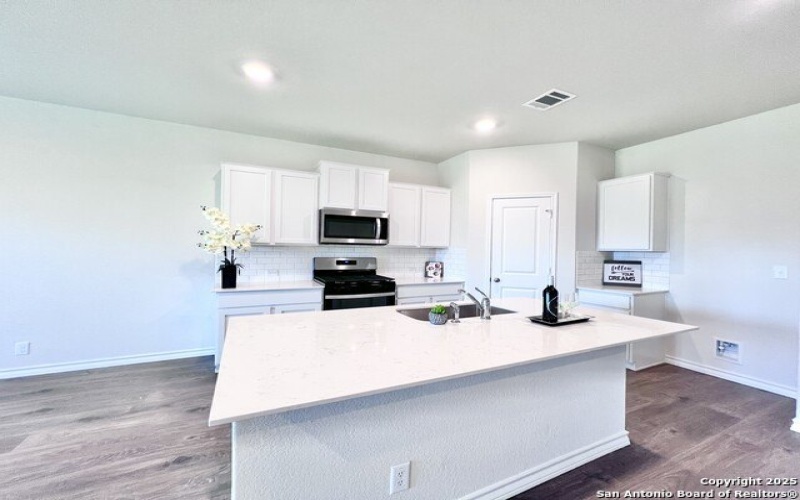 21109 WATERCOURSE WAY, San Antonio, TX 78266, 4 Bedrooms Bedrooms, ,3 BathroomsBathrooms,Residential Lease,For Rent,21109 WATERCOURSE WAY,1874631