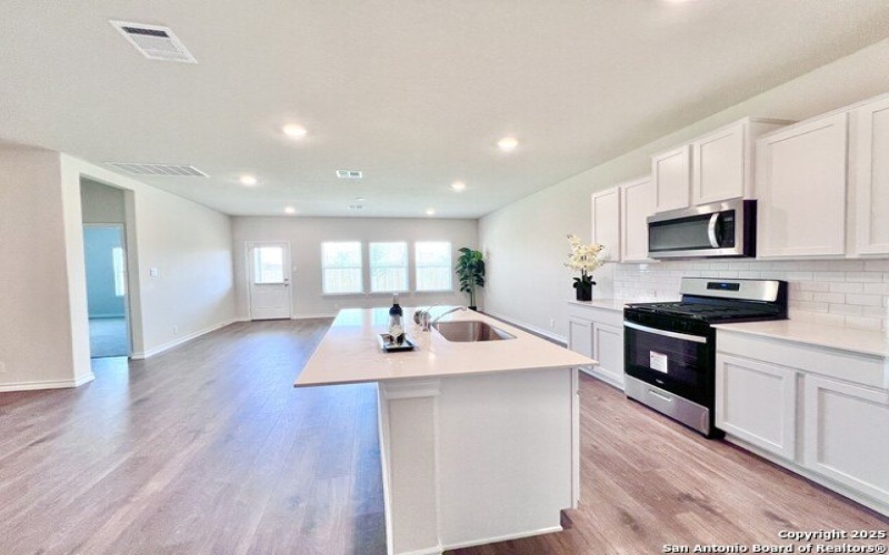 21109 WATERCOURSE WAY, San Antonio, TX 78266, 4 Bedrooms Bedrooms, ,3 BathroomsBathrooms,Residential Lease,For Rent,21109 WATERCOURSE WAY,1874631