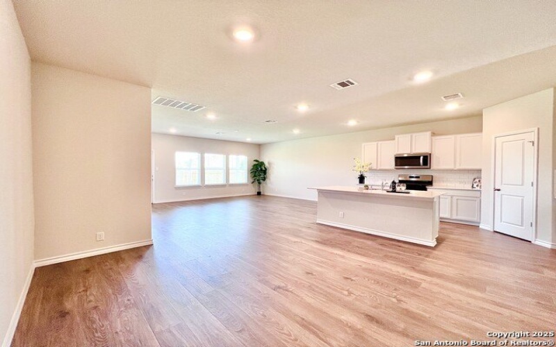 21109 WATERCOURSE WAY, San Antonio, TX 78266, 4 Bedrooms Bedrooms, ,3 BathroomsBathrooms,Residential Lease,For Rent,21109 WATERCOURSE WAY,1874631