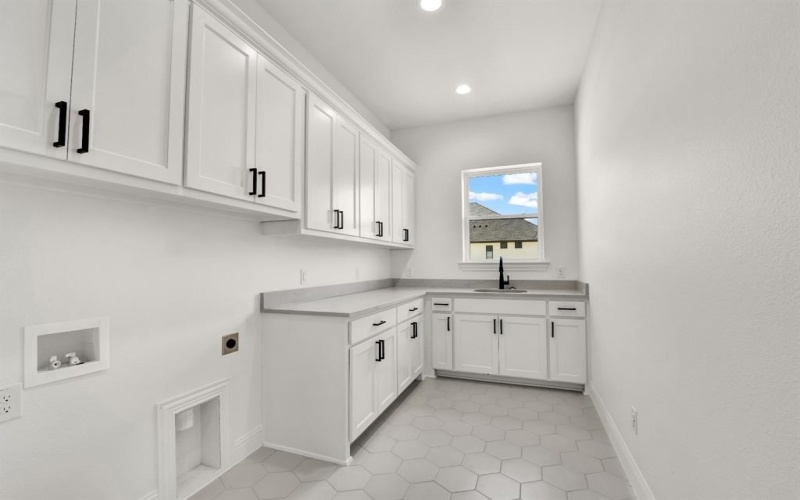4009 Estancia Court, Weatherford, TX 76088, 4 Bedrooms Bedrooms, ,3 BathroomsBathrooms,Residential,For Sale,4009 Estancia Court,20979812