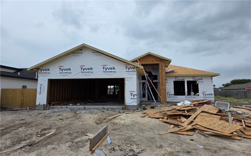 8109 Berenstain Drive, Corpus Christi, TX 78414, 3 Habitaciones Habitaciones , ,2 BañosBaños,Residential,En Venta,8109 Berenstain Drive,457771