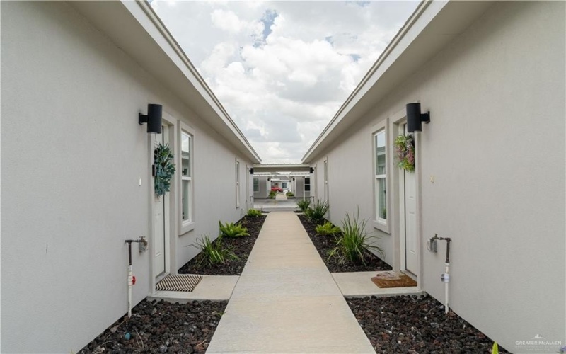 1024 N Abbey Avenue, Edinburg, TX 78541, ,Residential Multi Family,En Venta,1024 N Abbey Avenue,474564