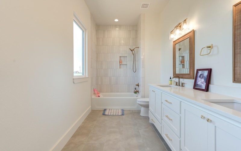 1735 Lovebird Road, Lubbock, TX 79407, 5 Habitaciones Habitaciones , ,3 BañosBaños,Residential,En Venta,1735 Lovebird Road,202556865