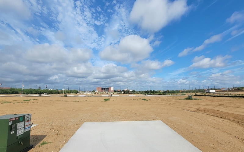 5062 Luna Grande Lp., Laredo, TX 78046, 3 Bedrooms Bedrooms, ,2 BathroomsBathrooms,Residential,For Sale,5062 Luna Grande Lp.,20252717