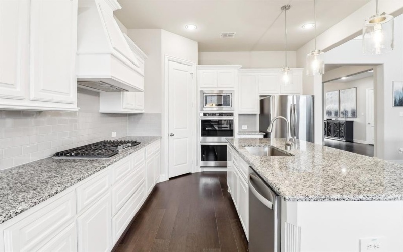 616 Windy Ridge Lane, Rockwall, TX 75087, 5 Bedrooms Bedrooms, ,5 BathroomsBathrooms,Residential,For Sale,616 Windy Ridge Lane,20808743
