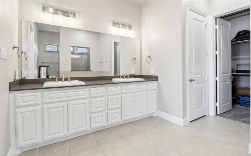 616 Windy Ridge Lane, Rockwall, TX 75087, 5 Bedrooms Bedrooms, ,5 BathroomsBathrooms,Residential,For Sale,616 Windy Ridge Lane,20808743