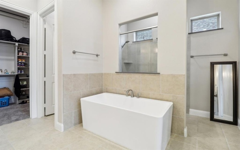 616 Windy Ridge Lane, Rockwall, TX 75087, 5 Bedrooms Bedrooms, ,5 BathroomsBathrooms,Residential,For Sale,616 Windy Ridge Lane,20808743