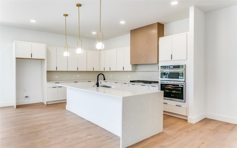 2315 Bussey Drive, Irving, TX 75062, 5 Bedrooms Bedrooms, ,3 BathroomsBathrooms,Residential,For Sale,2315 Bussey Drive,20962920