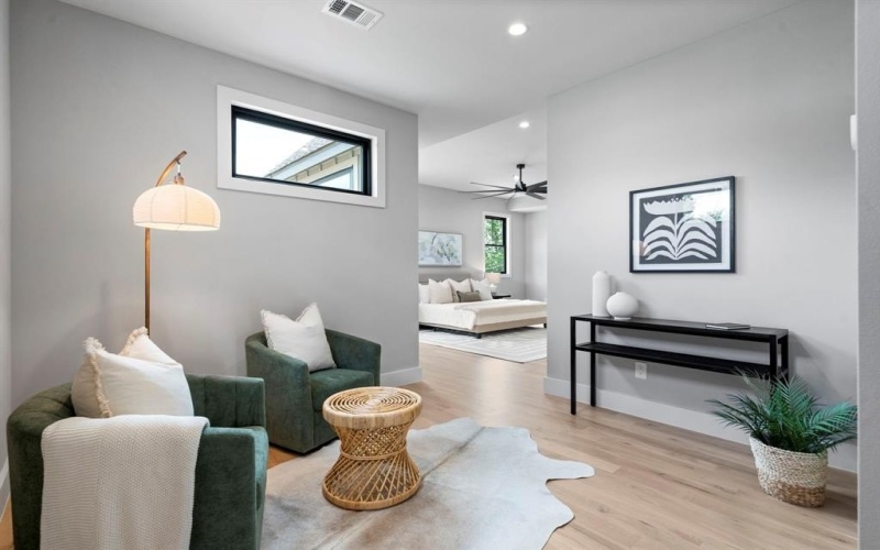 5746 Goodwin Avenue, Dallas, TX 75206, 4 Bedrooms Bedrooms, ,5 BathroomsBathrooms,Residential,For Sale,5746 Goodwin Avenue,20965248