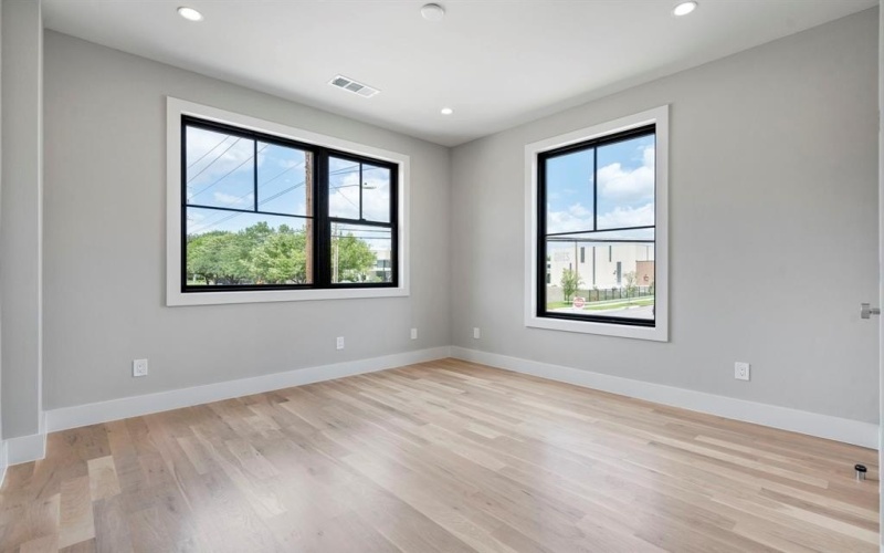 5746 Goodwin Avenue, Dallas, TX 75206, 4 Bedrooms Bedrooms, ,5 BathroomsBathrooms,Residential,For Sale,5746 Goodwin Avenue,20965248