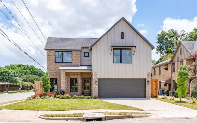5746 Goodwin Avenue, Dallas, TX 75206, 4 Bedrooms Bedrooms, ,5 BathroomsBathrooms,Residential,For Sale,5746 Goodwin Avenue,20965248