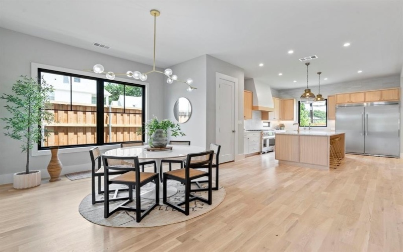 5746 Goodwin Avenue, Dallas, TX 75206, 4 Bedrooms Bedrooms, ,5 BathroomsBathrooms,Residential,For Sale,5746 Goodwin Avenue,20965248
