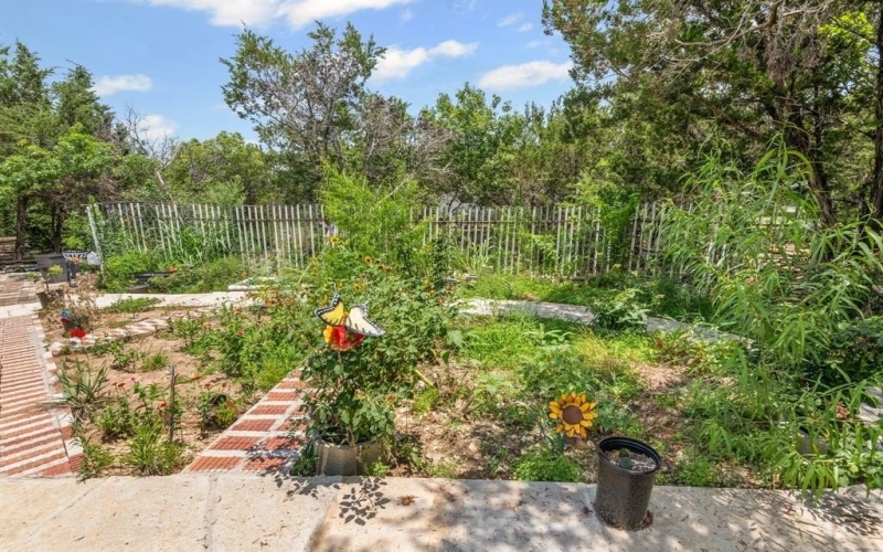 340 Western Lake Drive, Weatherford, TX 76087, 4 Bedrooms Bedrooms, ,2 BathroomsBathrooms,Residential,For Sale,340 Western Lake Drive,20971935