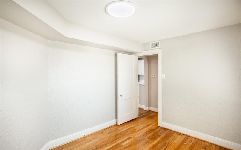 3312 Daniel Avenue #104, University Park, TX 75205, 2 Bedrooms Bedrooms, ,1 BathroomBathrooms,Residential Lease,For Rent,3312 Daniel Avenue,20980082
