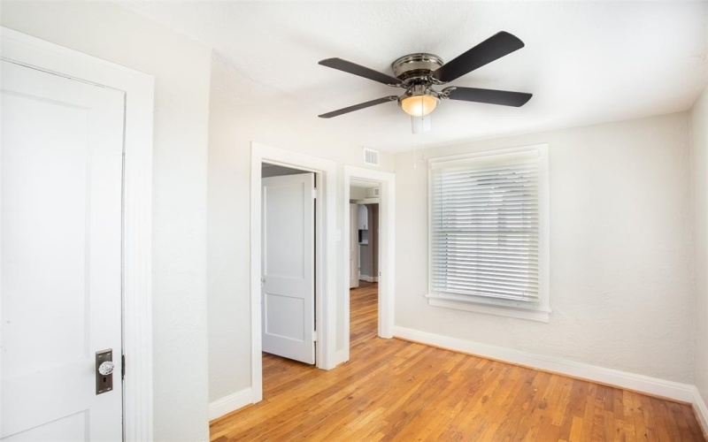 3312 Daniel Avenue #104, University Park, TX 75205, 2 Bedrooms Bedrooms, ,1 BathroomBathrooms,Residential Lease,For Rent,3312 Daniel Avenue,20980082